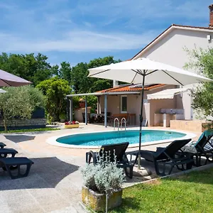 Bratti Apartment